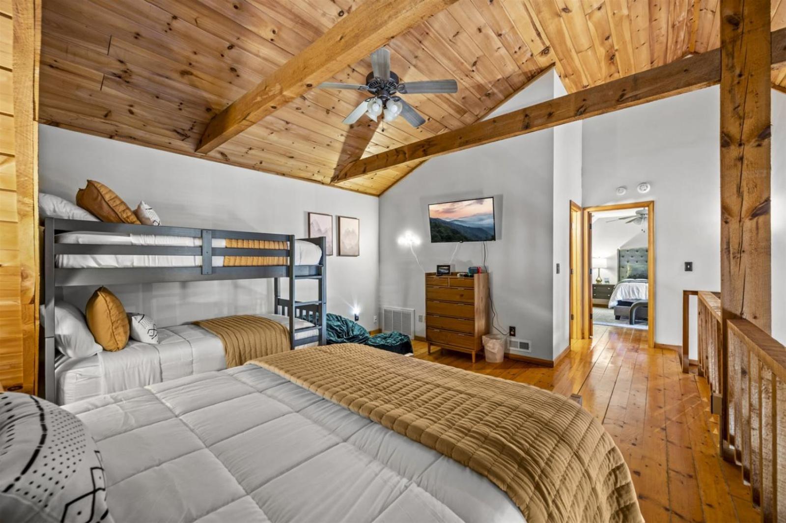 Hidden Star Hideaway-Blackberry Farm-Smoky Mtn Nat Park-Hot Tub- Fire Pit- Fenced Yard- Pet Friendly Walland Esterno foto