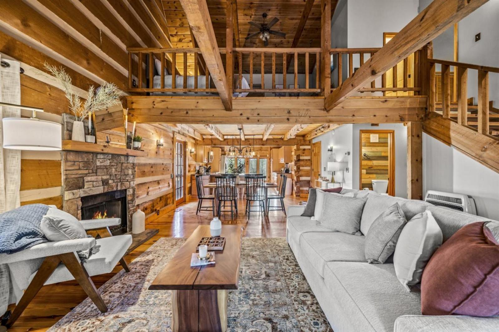 Hidden Star Hideaway-Blackberry Farm-Smoky Mtn Nat Park-Hot Tub- Fire Pit- Fenced Yard- Pet Friendly Walland Esterno foto