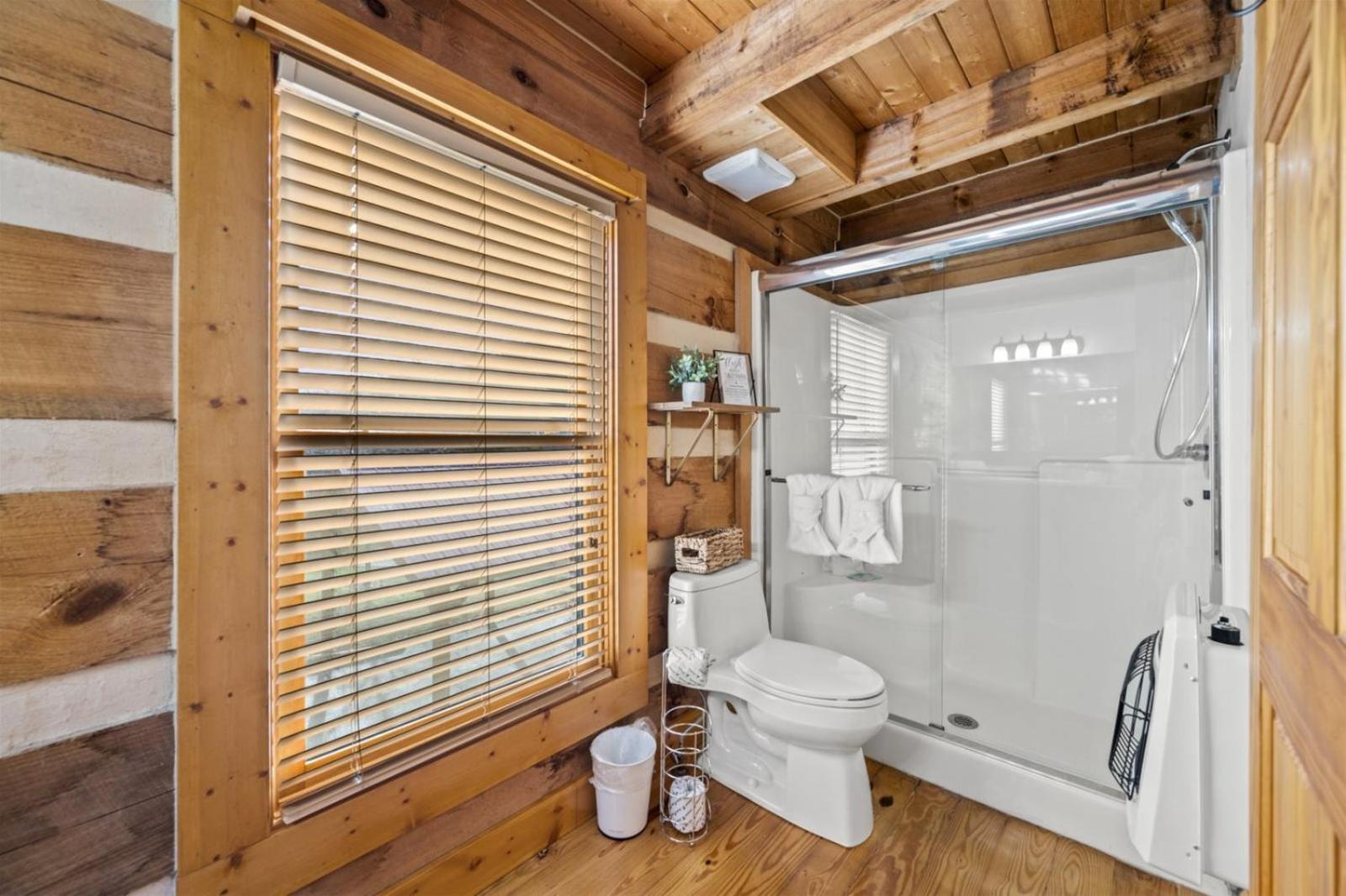 Hidden Star Hideaway-Blackberry Farm-Smoky Mtn Nat Park-Hot Tub- Fire Pit- Fenced Yard- Pet Friendly Walland Esterno foto