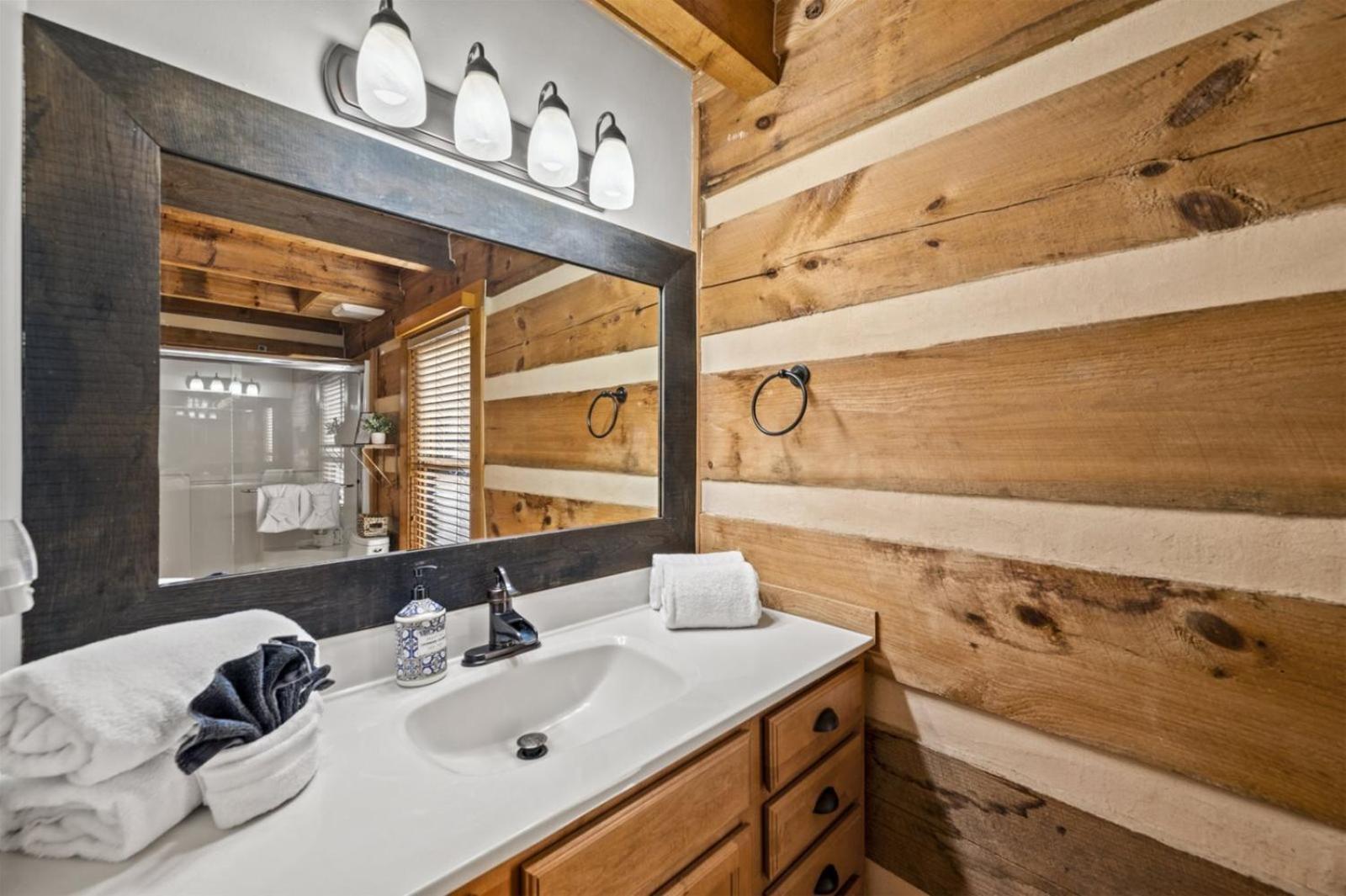 Hidden Star Hideaway-Blackberry Farm-Smoky Mtn Nat Park-Hot Tub- Fire Pit- Fenced Yard- Pet Friendly Walland Esterno foto