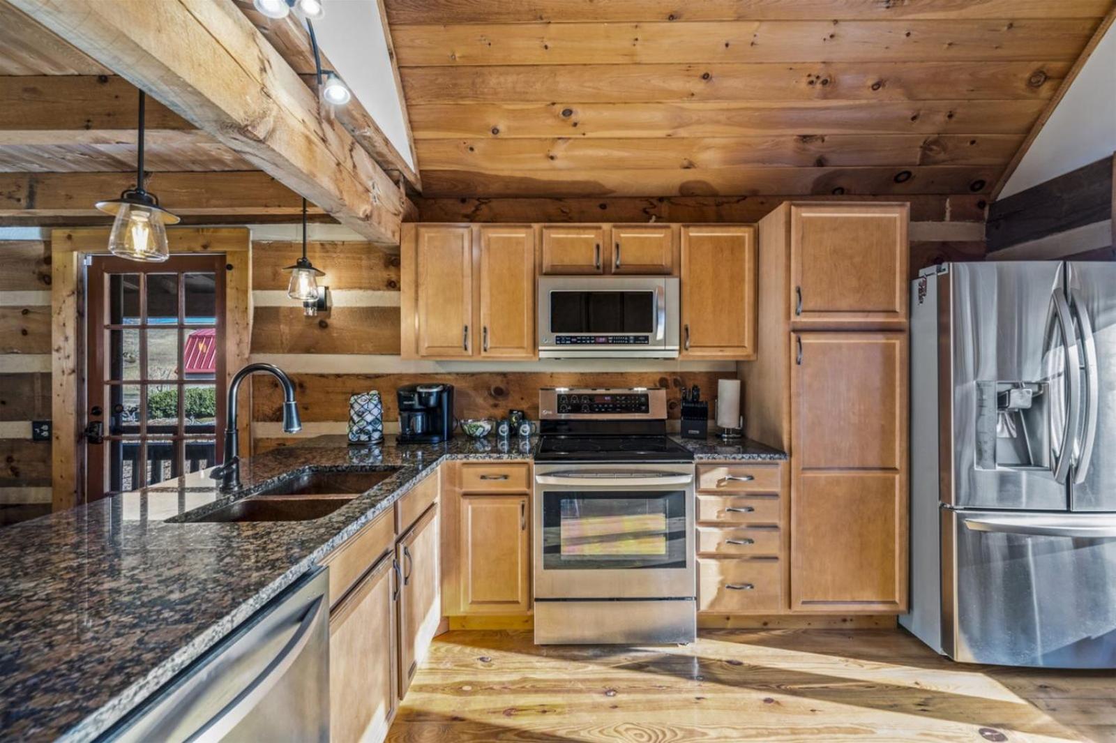 Hidden Star Hideaway-Blackberry Farm-Smoky Mtn Nat Park-Hot Tub- Fire Pit- Fenced Yard- Pet Friendly Walland Esterno foto