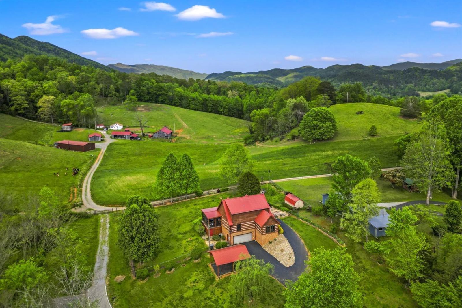 Hidden Star Hideaway-Blackberry Farm-Smoky Mtn Nat Park-Hot Tub- Fire Pit- Fenced Yard- Pet Friendly Walland Esterno foto